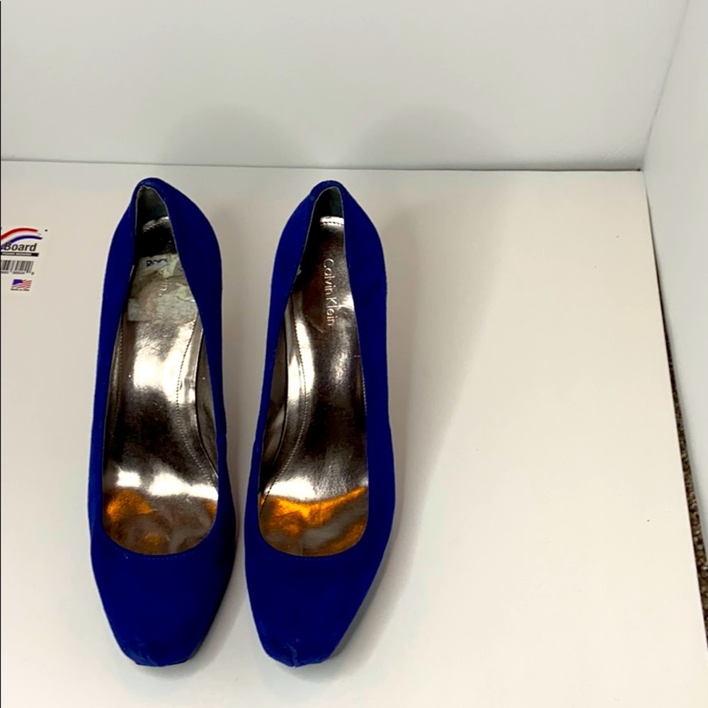 Calvin Klein royal blue pumps